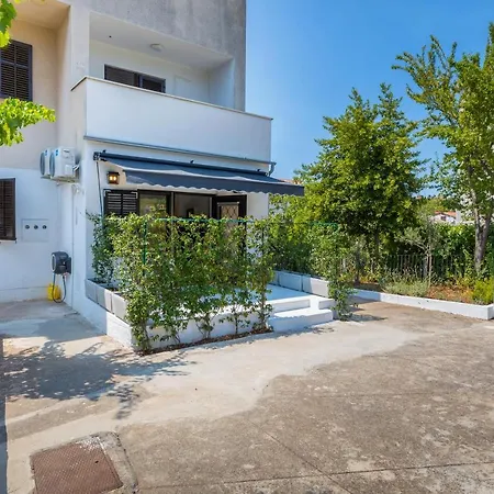 Apartmán 3 Minutes From The Beach: Lovely *