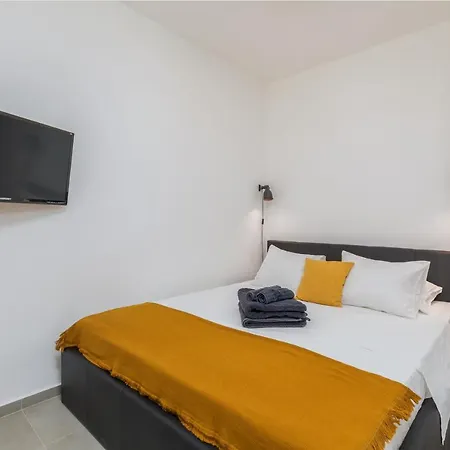 Апартаменты 3 Minutes From The Beach: Lovely