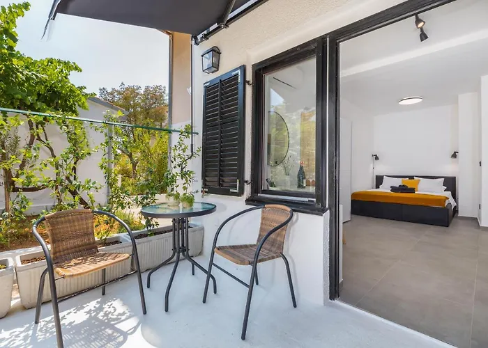 3 Minutes From The Beach: Lovely * Пула