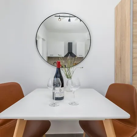 3 Minutes From The Beach: Lovely Appartement